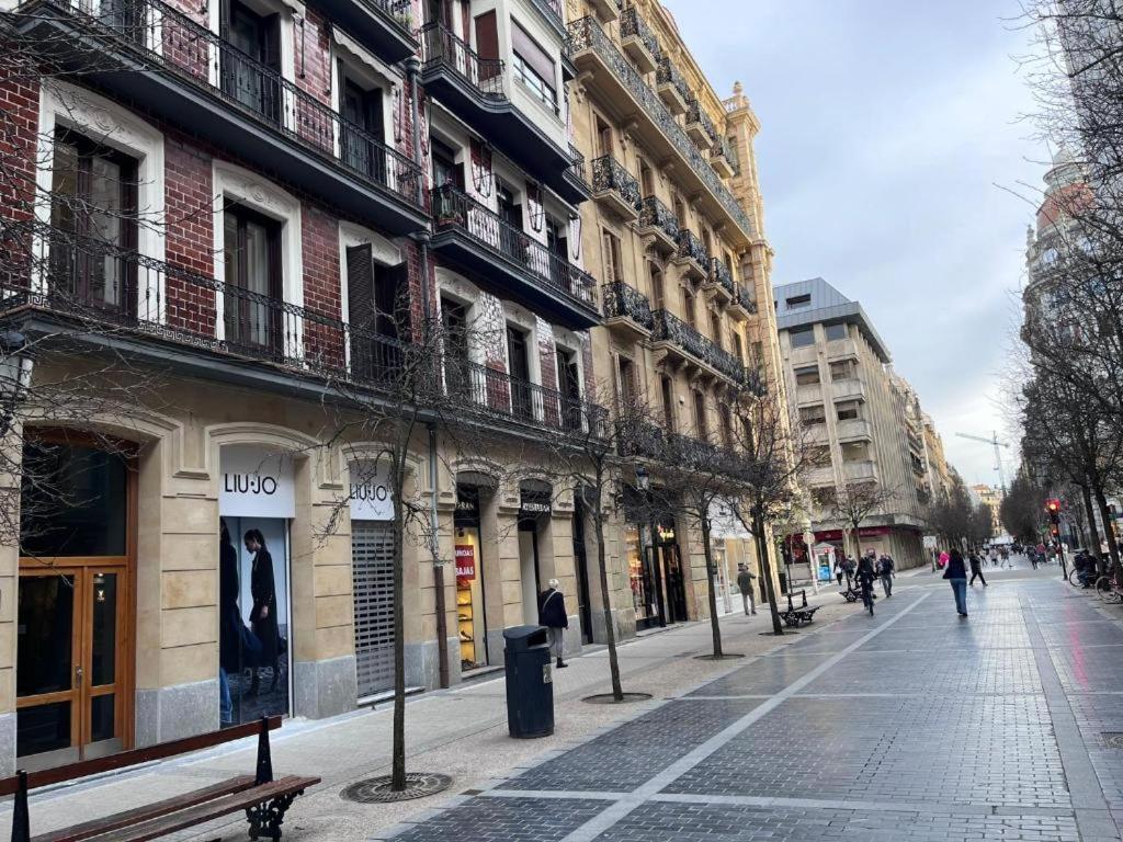 Apartamento Mentura Centro De San Sebastian Parking Free エクステリア 写真